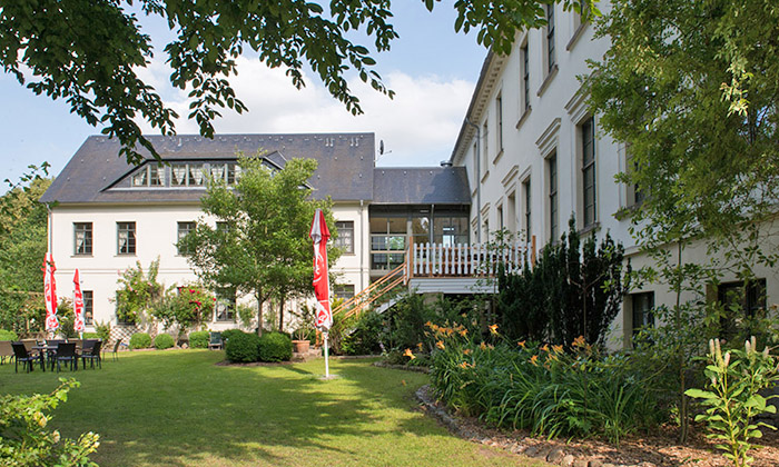 Tagungen Gartenansicht Gutshaus Nustrow